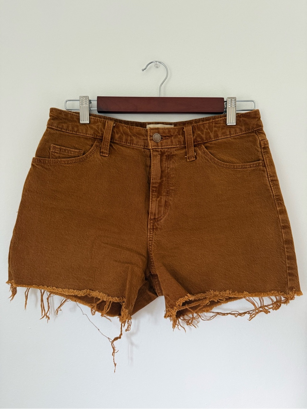 Universal Thread High-Rise Frayed Hem Jean Shorts in Rust Brown